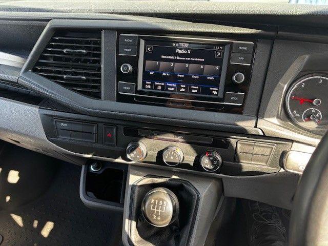 Volkswagen Transporter image 7